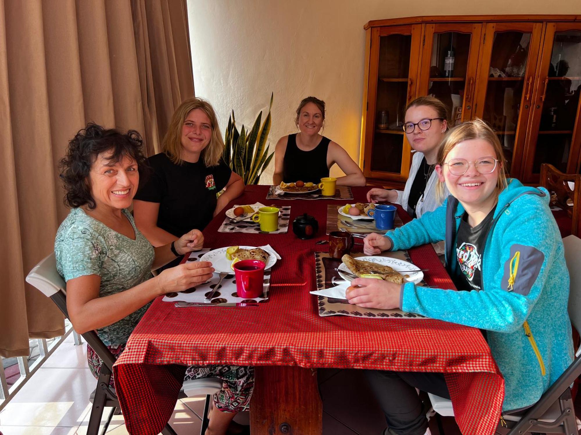 Haika Home Lodge Dar-es-Salaam Eksteriør bilde